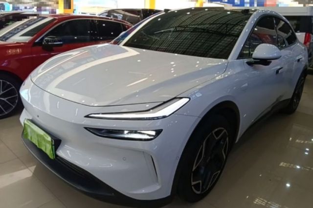 Used ONVO L60 2024 60 kWh All-Wheel Drive