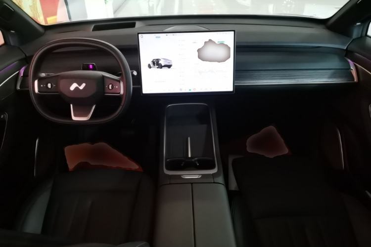Used ONVO L60 2024 60 kWh Rear-Drive Version Center Console