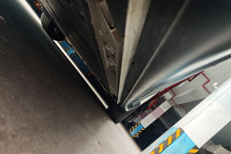 Used ONVO L60 2024 60 kWh Rear-Drive Version Chassis Front Left
