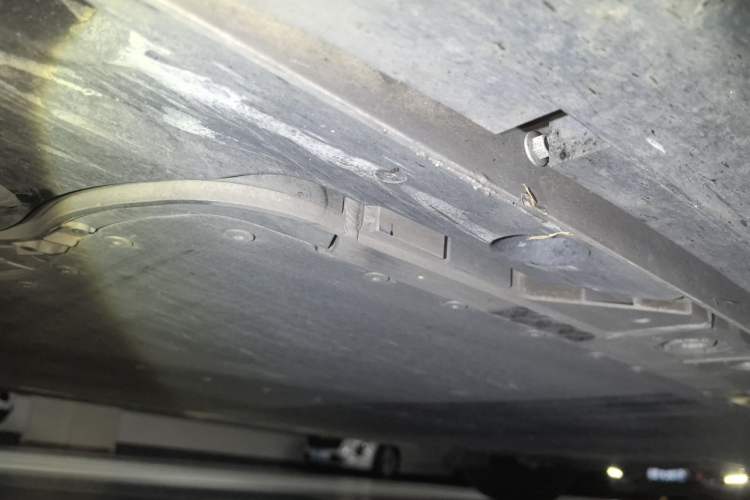 Used ONVO L60 2024 60 kWh Rear-Drive Version Chassis Front Left