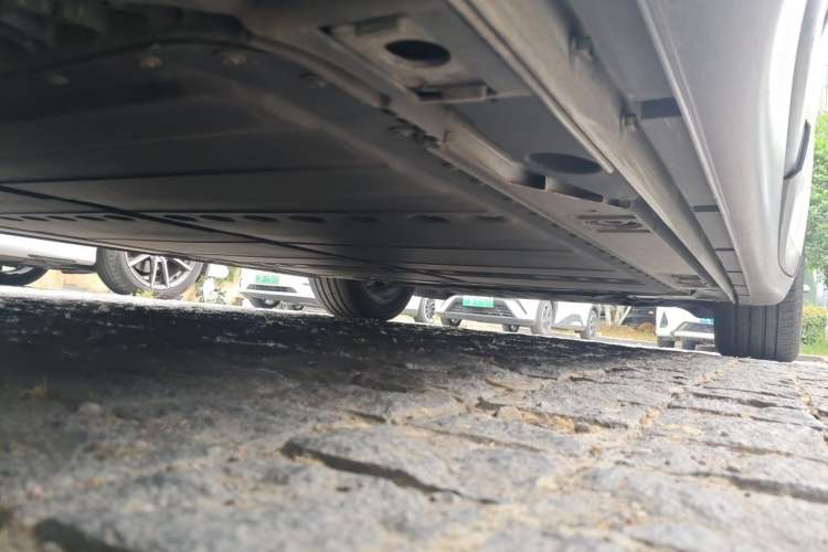 Used ONVO L60 2024 60 kWh Rear-Drive Version Chassis Rear Right