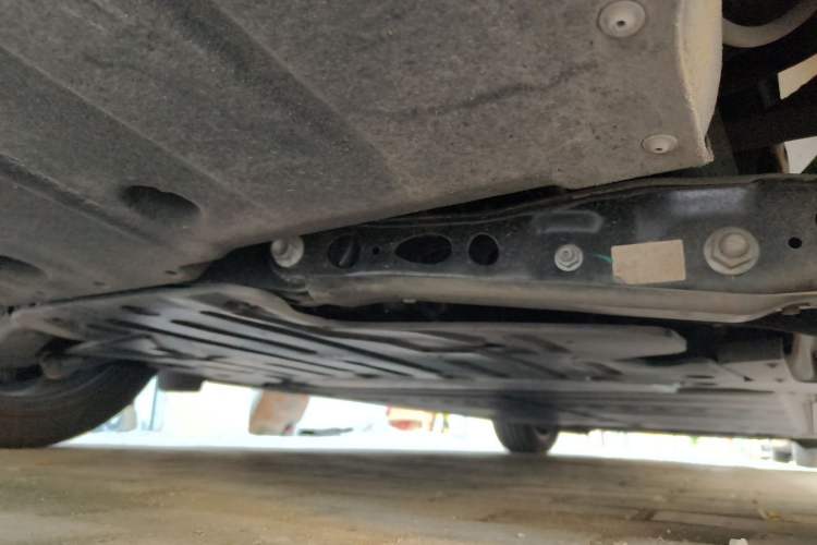 Used ONVO L60 2024 60 kWh Rear-Drive Version Chassis Rear Right