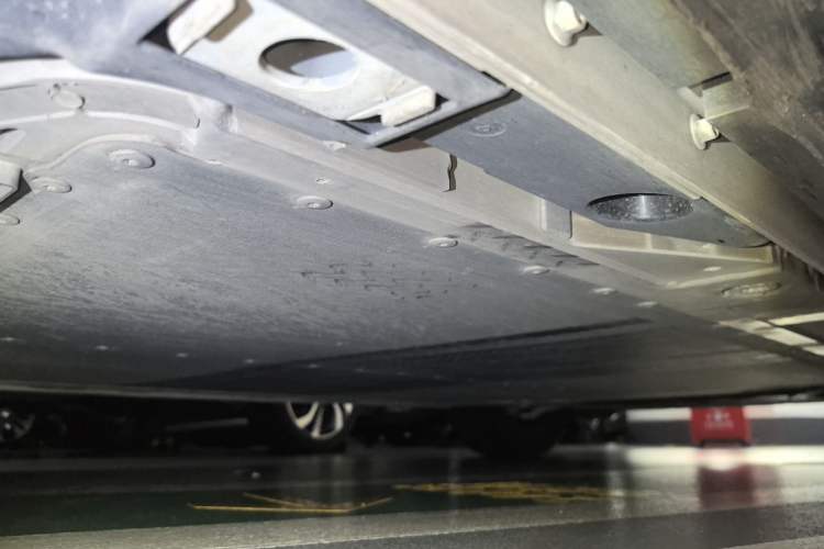 Used ONVO L60 2024 60 kWh Rear-Drive Version Chassis Rear Right