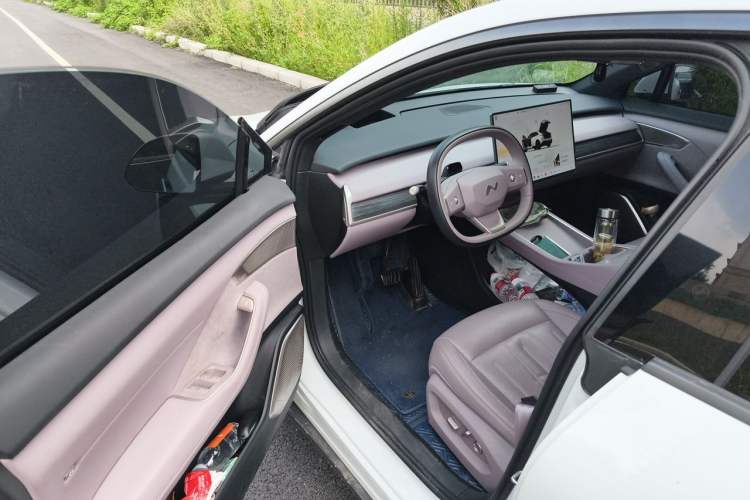 Used ONVO L60 2024 60 kWh Rear-Drive Version Driver Seat