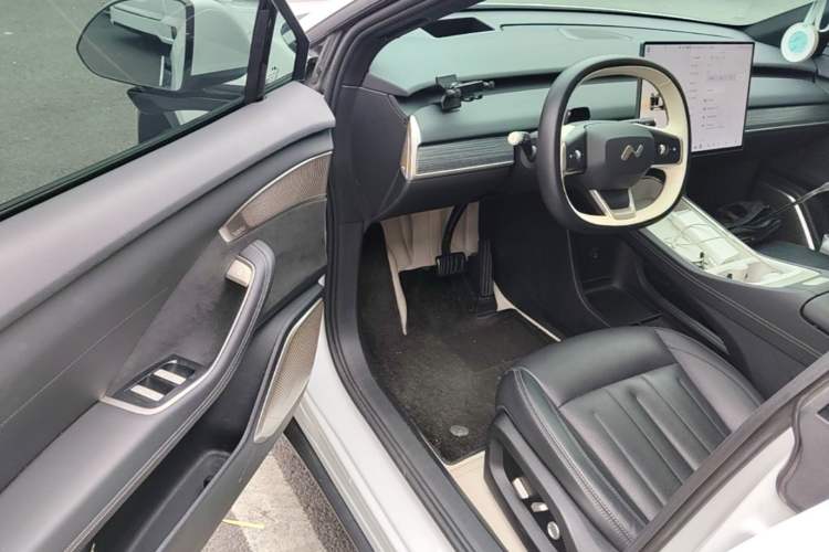 Used ONVO L60 2024 60 kWh Rear-Drive Version Driver Seat