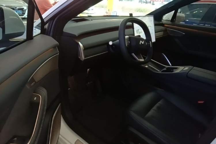 Used ONVO L60 2024 60 kWh All-Wheel Drive Driver Seat