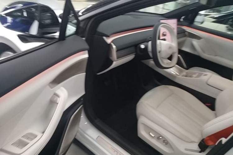 Used ONVO L60 2024 60 kWh Rear-Drive Version Driver Seat
