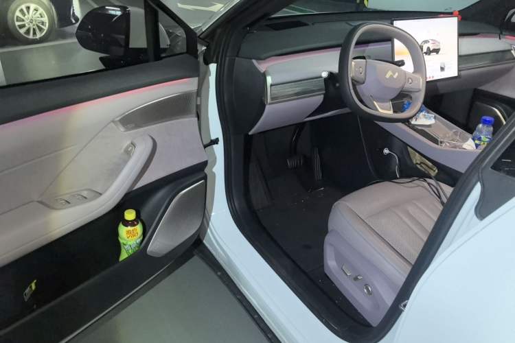 Used ONVO L60 2024 60 kWh Rear-Drive Version Driver Seat