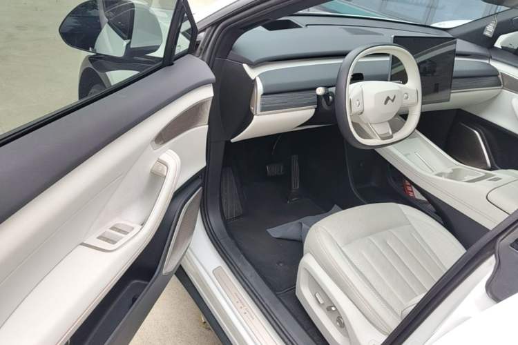 Used ONVO L60 2024 60 kWh Rear-Drive Version Driver Seat