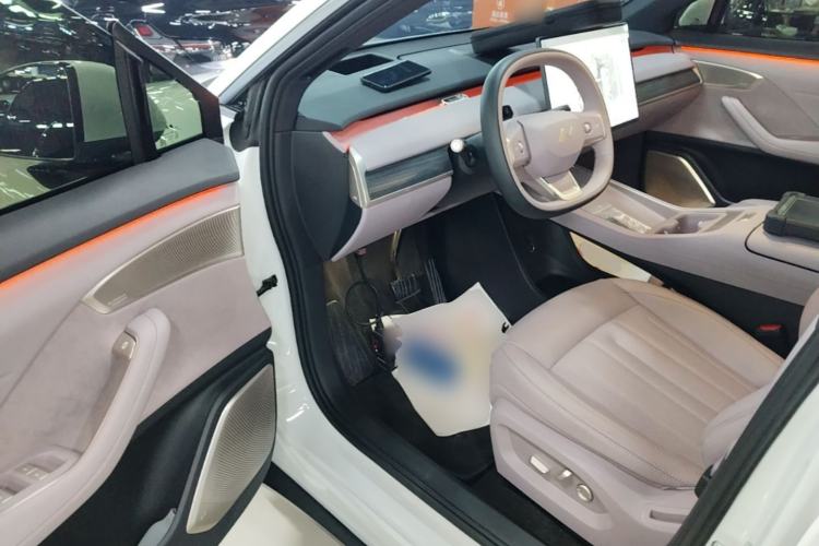 Used ONVO L60 2024 60 kWh Rear-Drive Version Driver Seat