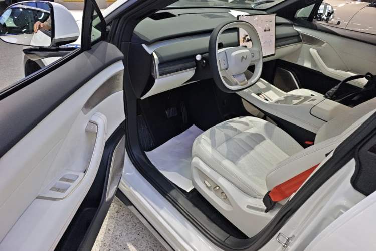 Used ONVO L60 2024 60 kWh Rear-Drive Version Driver Seat