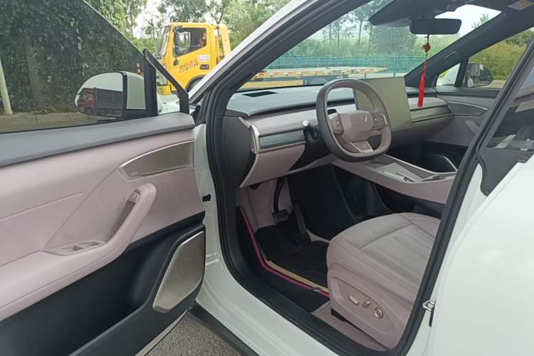 Used ONVO L60 2024 60 kWh Rear-Drive Version Driver Seat