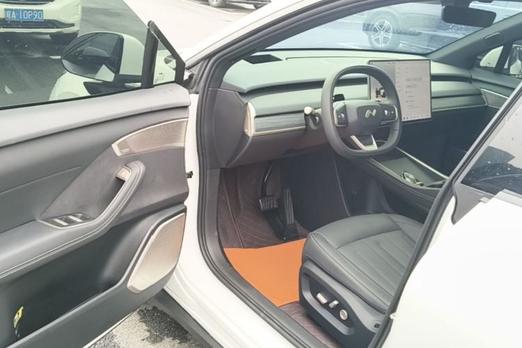 Used ONVO L60 2024 60 kWh Rear-Drive Version Driver Seat