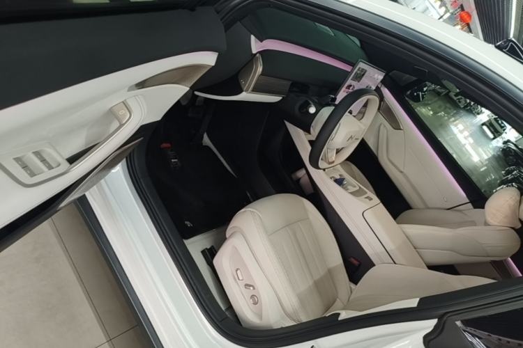 Used ONVO L60 2024 60 kWh Rear-Drive Version Driver Seat