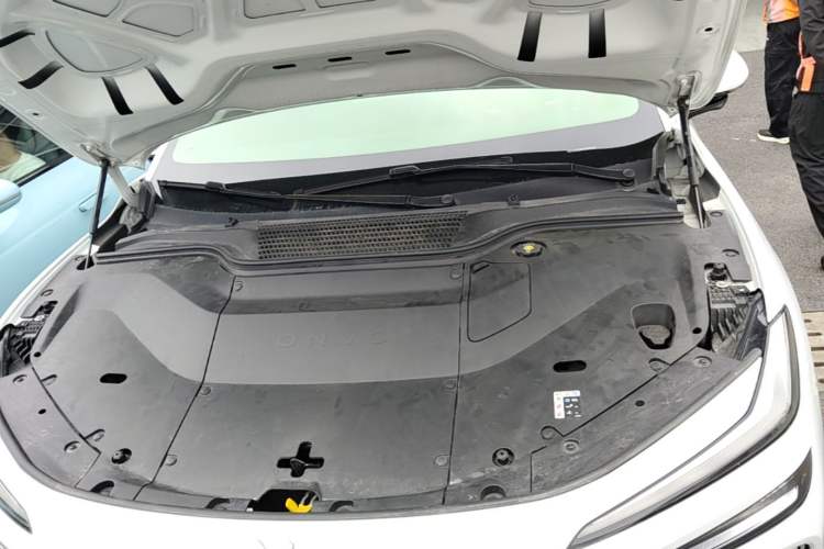 Used ONVO L60 2024 60 kWh Rear-Drive Version Engine Bay