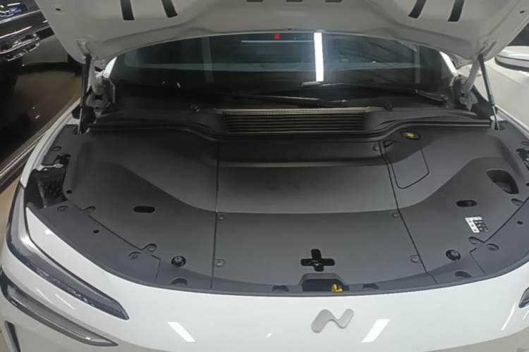 Used ONVO L60 2024 60 kWh Rear-Drive Version Engine Bay