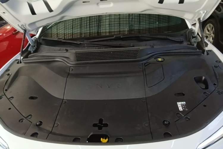 Used ONVO L60 2024 60 kWh All-Wheel Drive Engine Bay