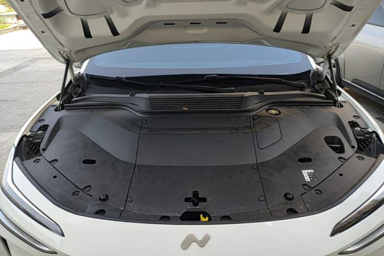 Used ONVO L60 2024 60 kWh Rear-Drive Version Engine Bay