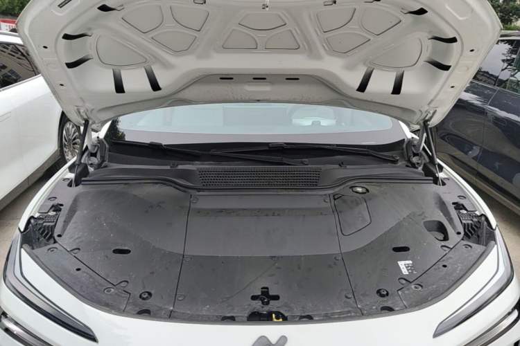 Used ONVO L60 2024 60 kWh Rear-Drive Version Engine Bay