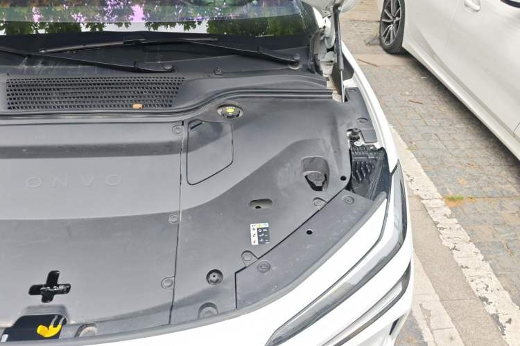 Used ONVO L60 2024 60 kWh Rear-Drive Version Engine Bay Left