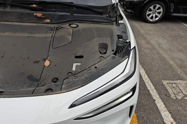 Used ONVO L60 2024 60 kWh Rear-Drive Version Engine Bay Left