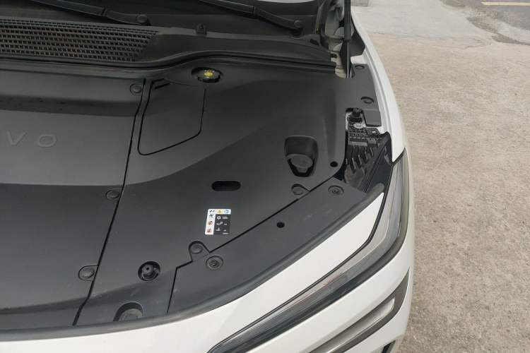 Used ONVO L60 2024 60 kWh Rear-Drive Version Engine Bay Left