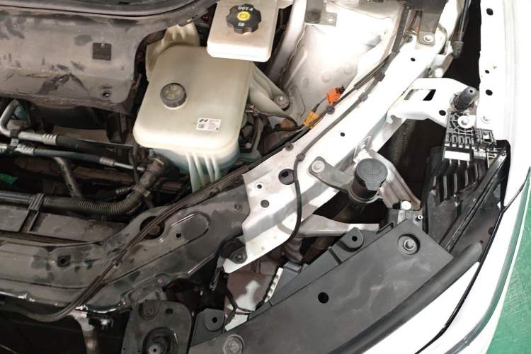 Used ONVO L60 2024 60 kWh Rear-Drive Version Engine Bay Left