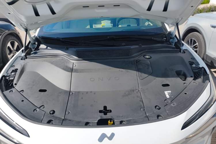 Used ONVO L60 2024 60 kWh Rear-Drive Version Engine Bay