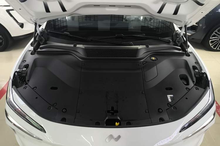 Used ONVO L60 2024 60 kWh Rear-Drive Version Engine Bay