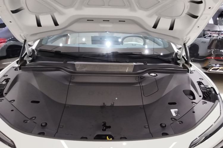 Used ONVO L60 2024 60 kWh All-Wheel Drive Engine Bay