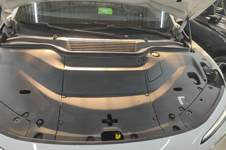 Used ONVO L60 2024 60 kWh Rear-Drive Version Engine Bay