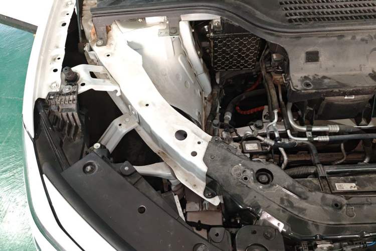 Used ONVO L60 2024 60 kWh Rear-Drive Version Engine Bay Right