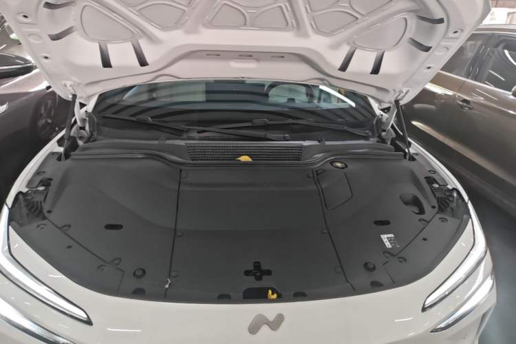 Used ONVO L60 2024 60 kWh Rear-Drive Version Engine Bay