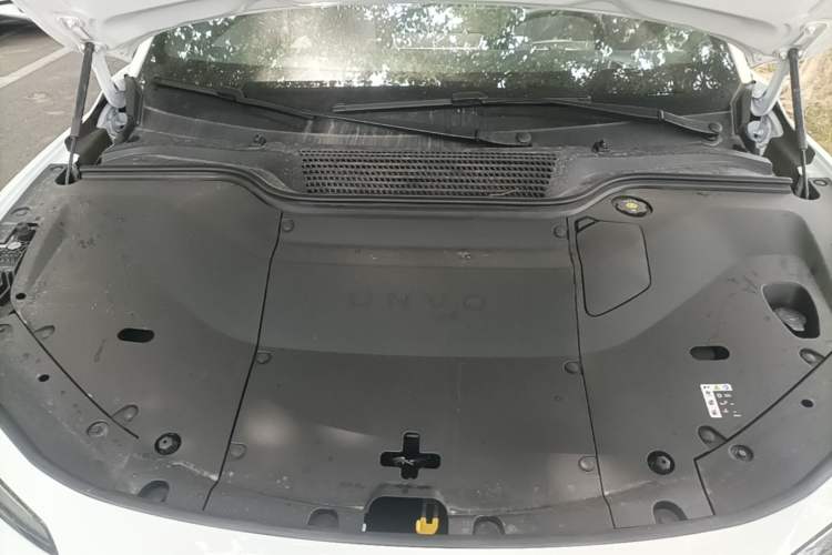 Used ONVO L60 2024 60 kWh Rear-Drive Version Engine Bay