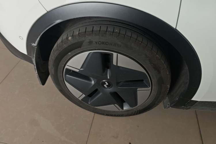 Used ONVO L60 2024 60 kWh Rear-Drive Version Exterior 2