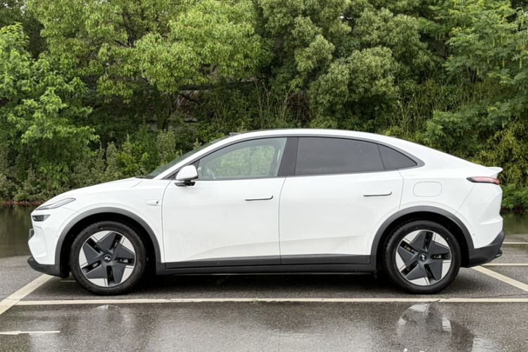 Used ONVO L60 2024 60 kWh Rear-Drive Version Exterior 2