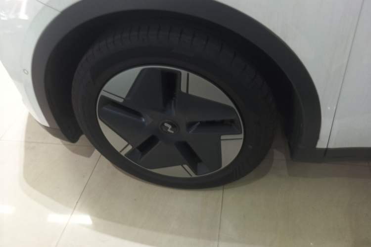 Used ONVO L60 2024 60 kWh Rear-Drive Version Exterior 2