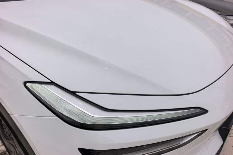 Used ONVO L60 2024 60 kWh Rear-Drive Version Exterior 2