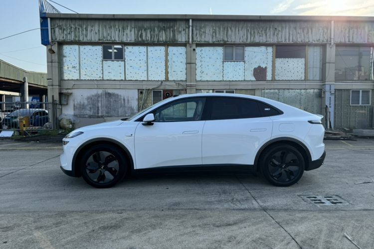 Used ONVO L60 2024 60 kWh Rear-Drive Version Exterior 3