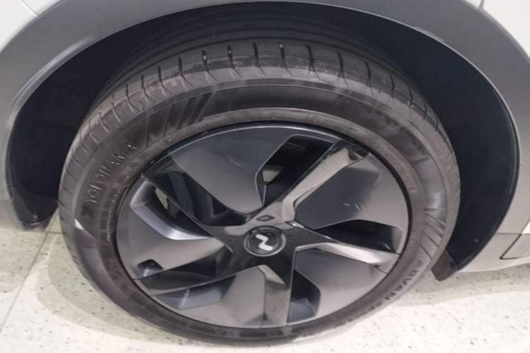 Used ONVO L60 2024 60 kWh Rear-Drive Version Exterior 3