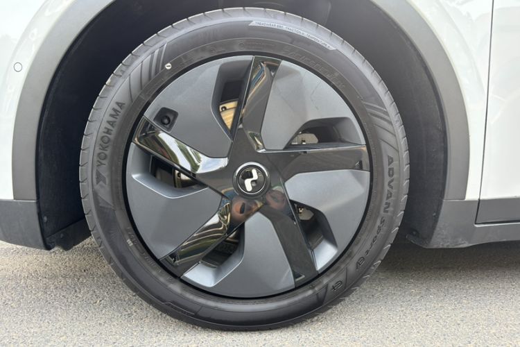 Used ONVO L60 2024 60 kWh Rear-Drive Version Exterior 4