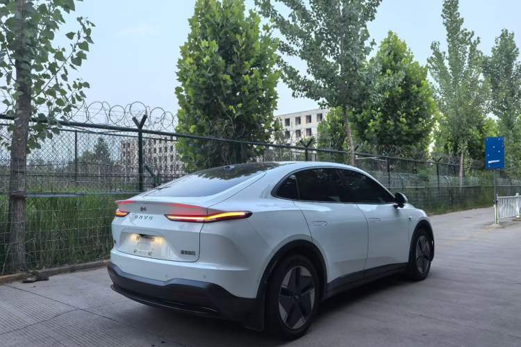 Used ONVO L60 2024 60 kWh Rear-Drive Version Exterior 5