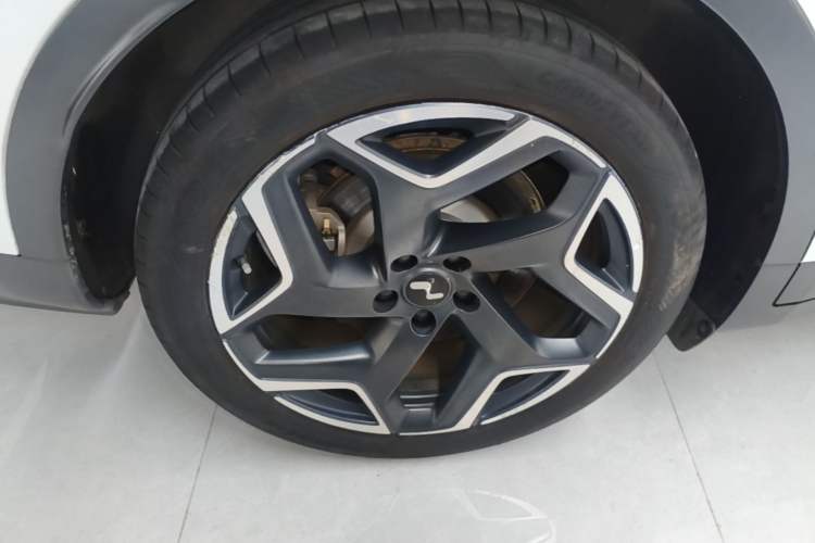 Used ONVO L60 2024 85 kWh Rear-Drive Version Exterior 5