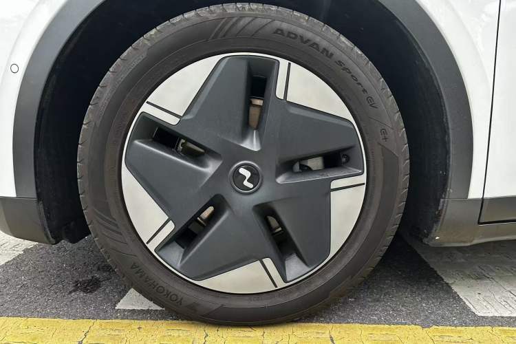 Used ONVO L60 2024 60 kWh Rear-Drive Version Exterior 6