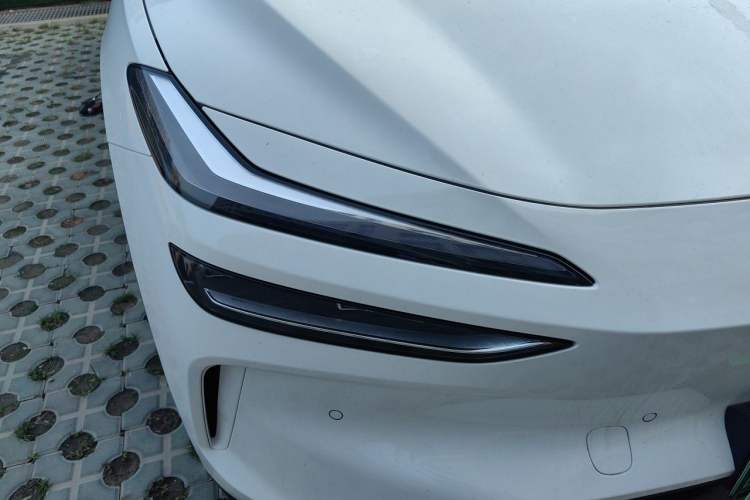 Used ONVO L60 2024 60 kWh Rear-Drive Version Exterior 6