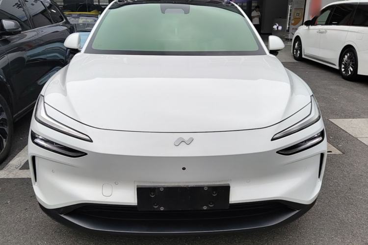 Used ONVO L60 2024 60 kWh Rear-Drive Version Front