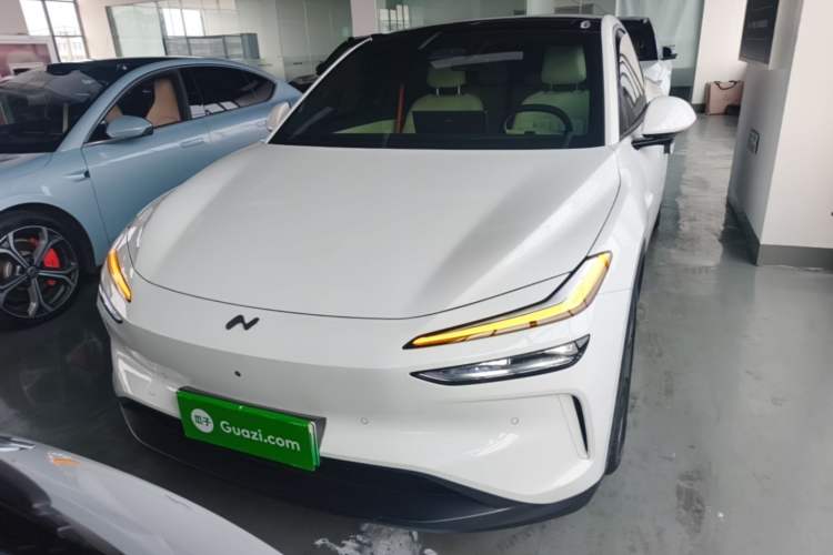 Used ONVO L60 2024 60 kWh Rear-Drive Version Front
