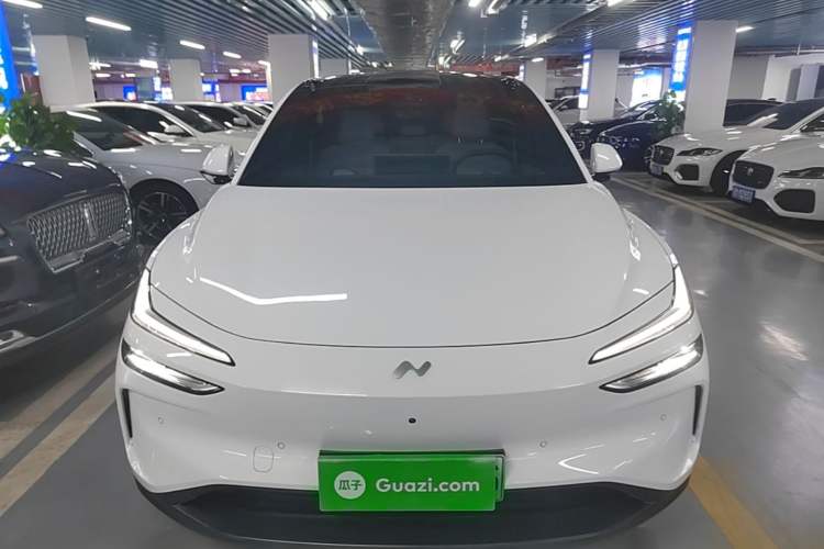 Used ONVO L60 2024 60 kWh Rear-Drive Version Front