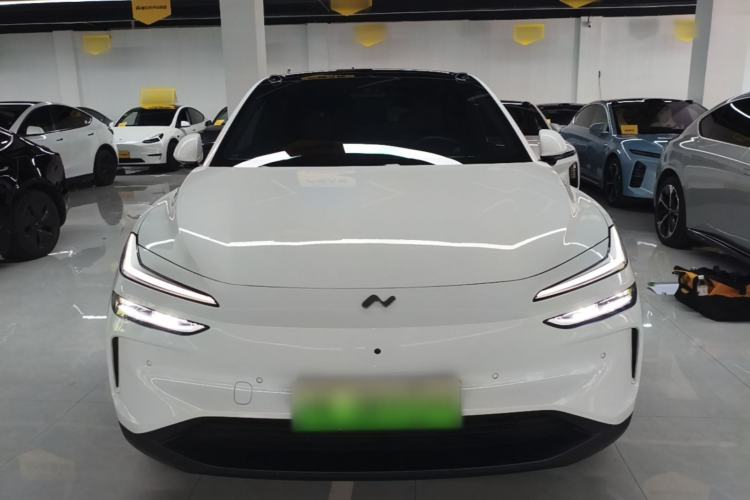 Used ONVO L60 2024 85 kWh Rear-Drive Version Front