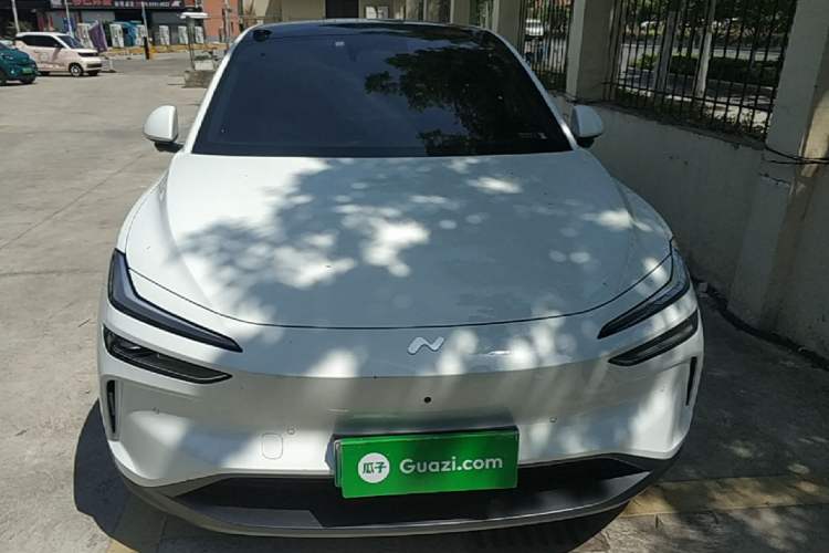 Used ONVO L60 2024 60 kWh Rear-Drive Version Front